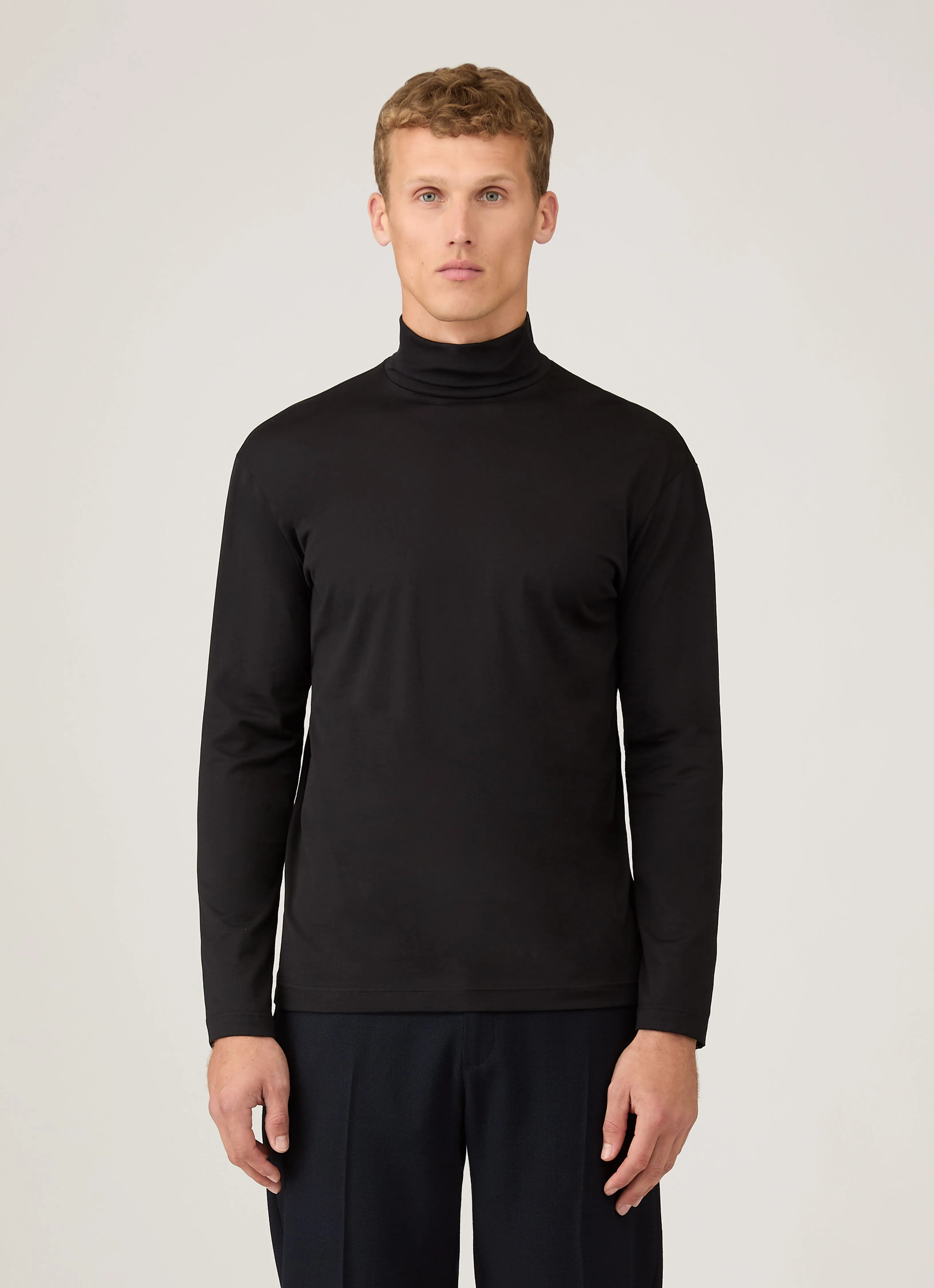 Men's Roll Neck Heavyweight T-shirt in Black Slim fit sleekness Versatile and Comfortable