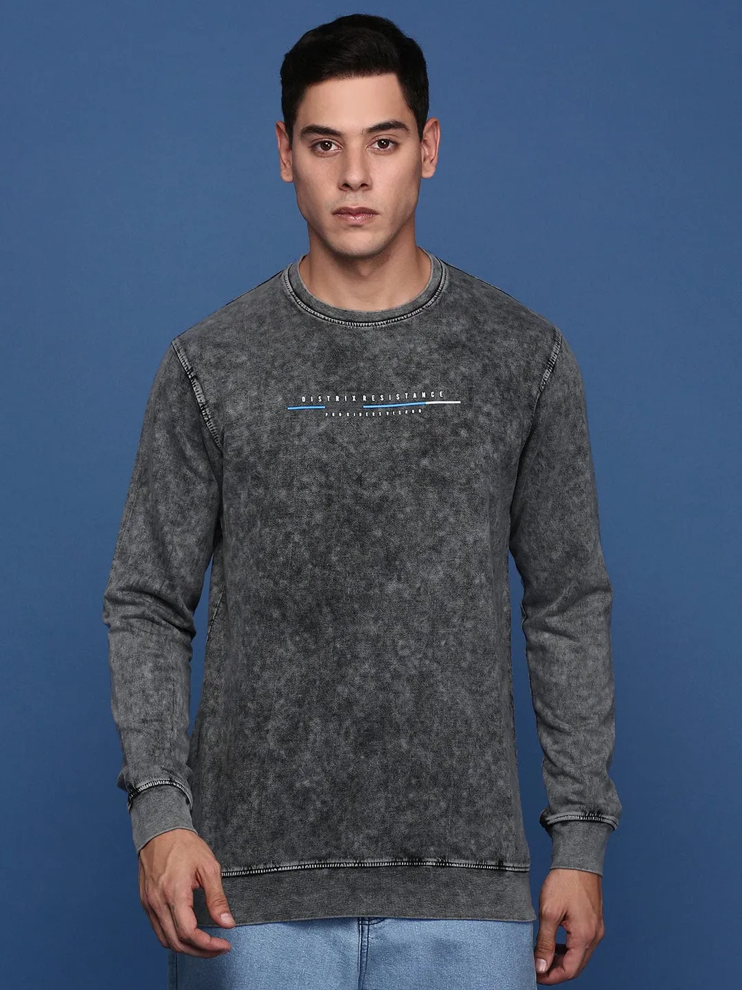 Timeless Sporty Men's Round Neck Solid Grey Casual Pullover