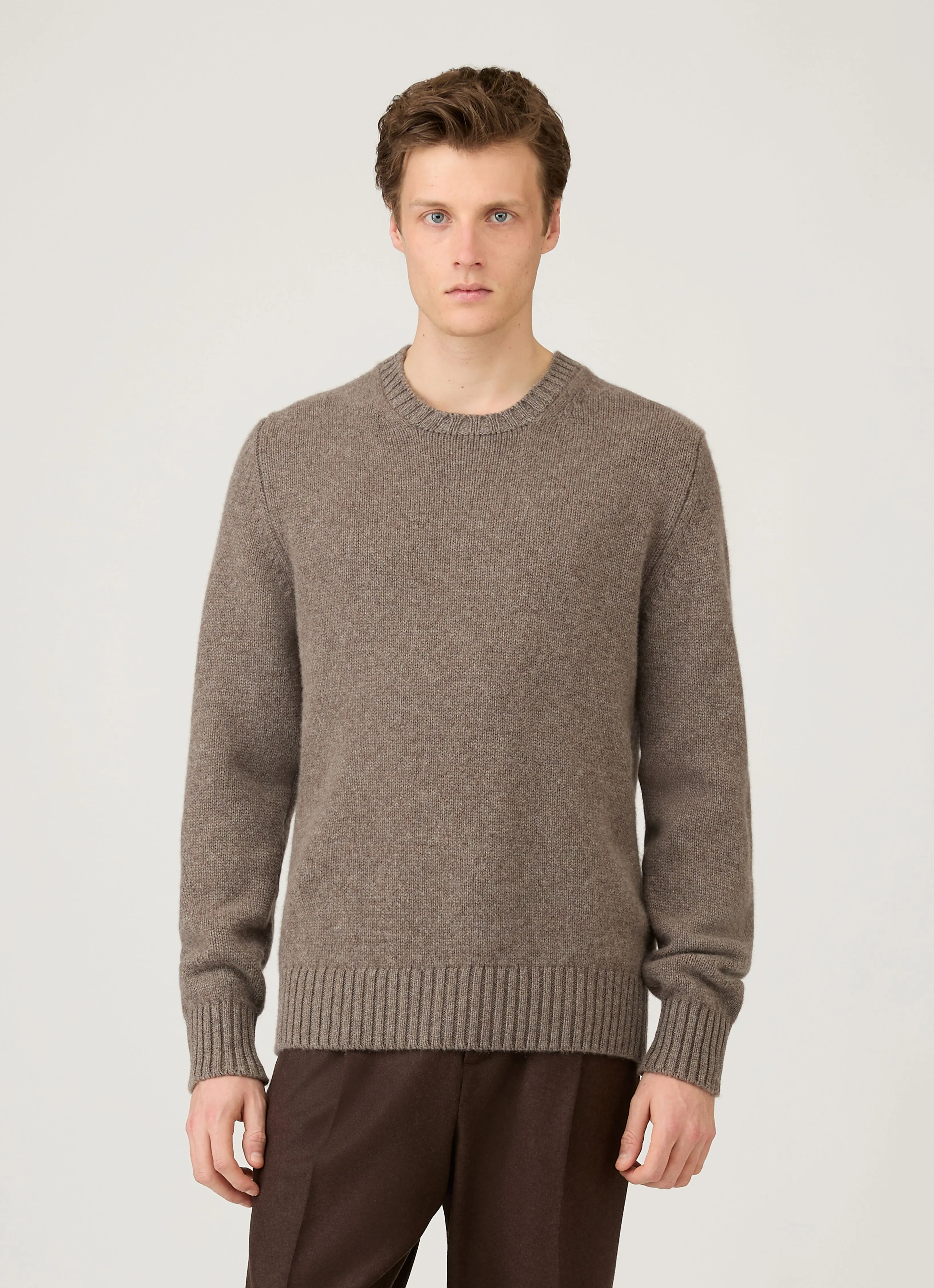 Men's Roxburgh Cashmere Jumper in Bark Breathable fabric Seamless Stitch Construction