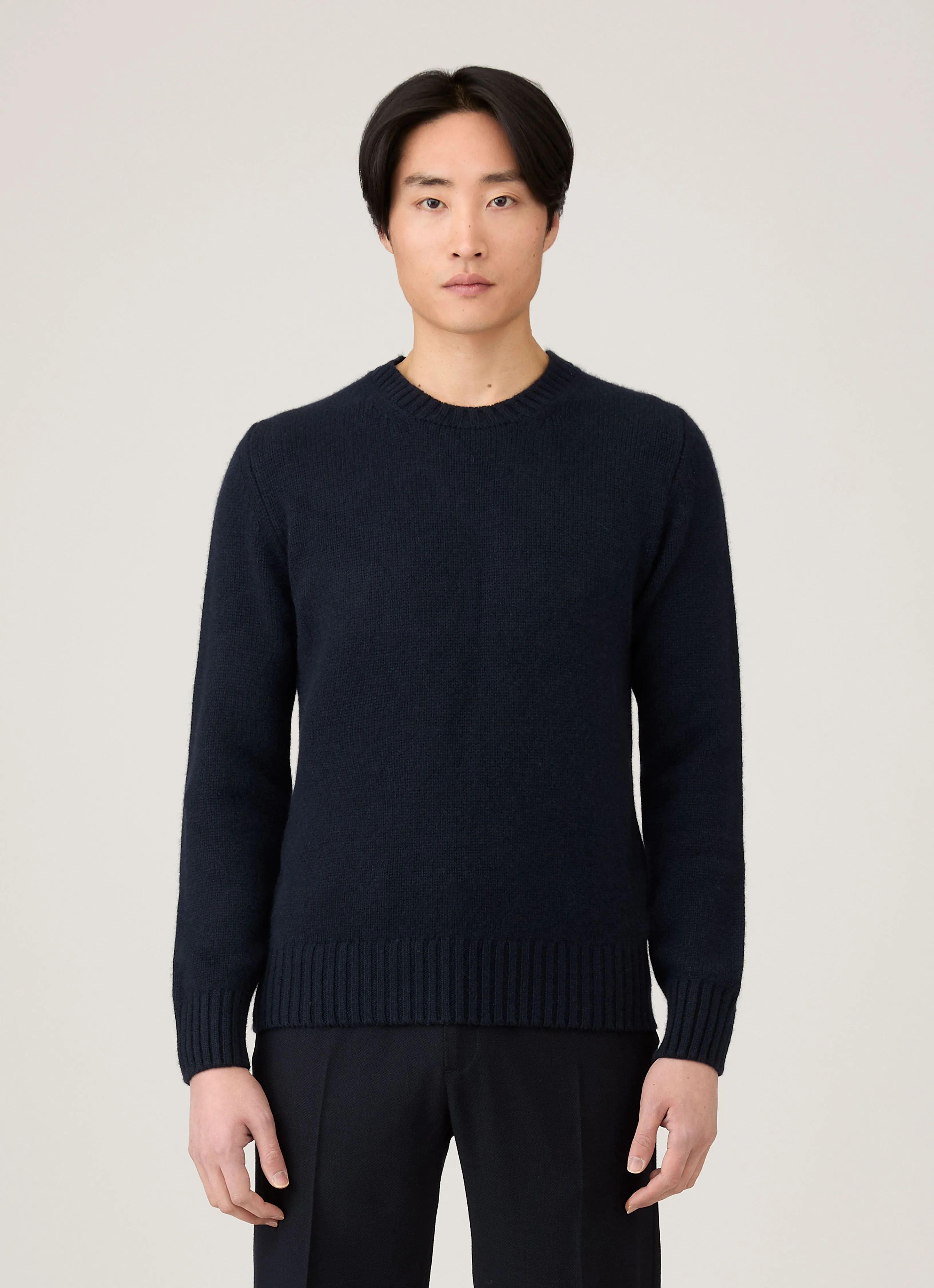 Men's Roxburgh Cashmere Jumper in Navy muted tone Airflow Optimized