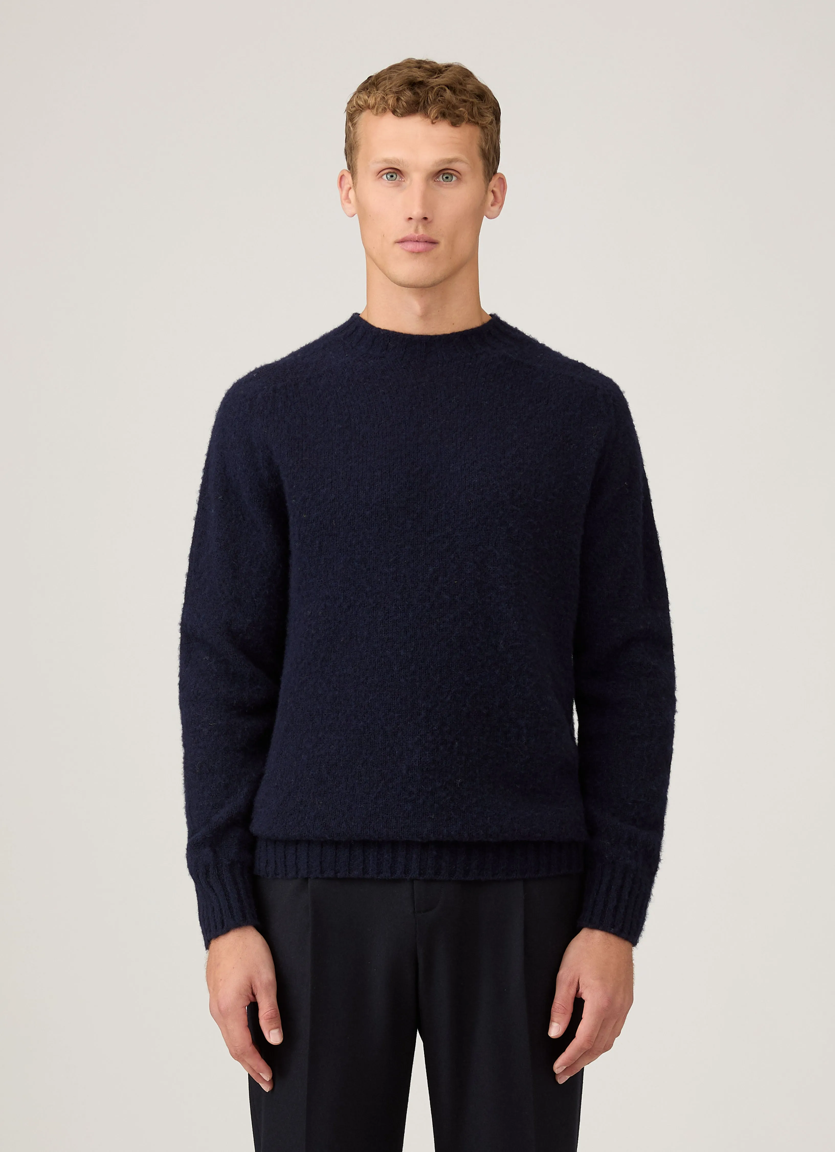 Durable Reinforced Hems Biodegradable Fiber Construction Men's Shetland Crew Neck Jumper in Navy