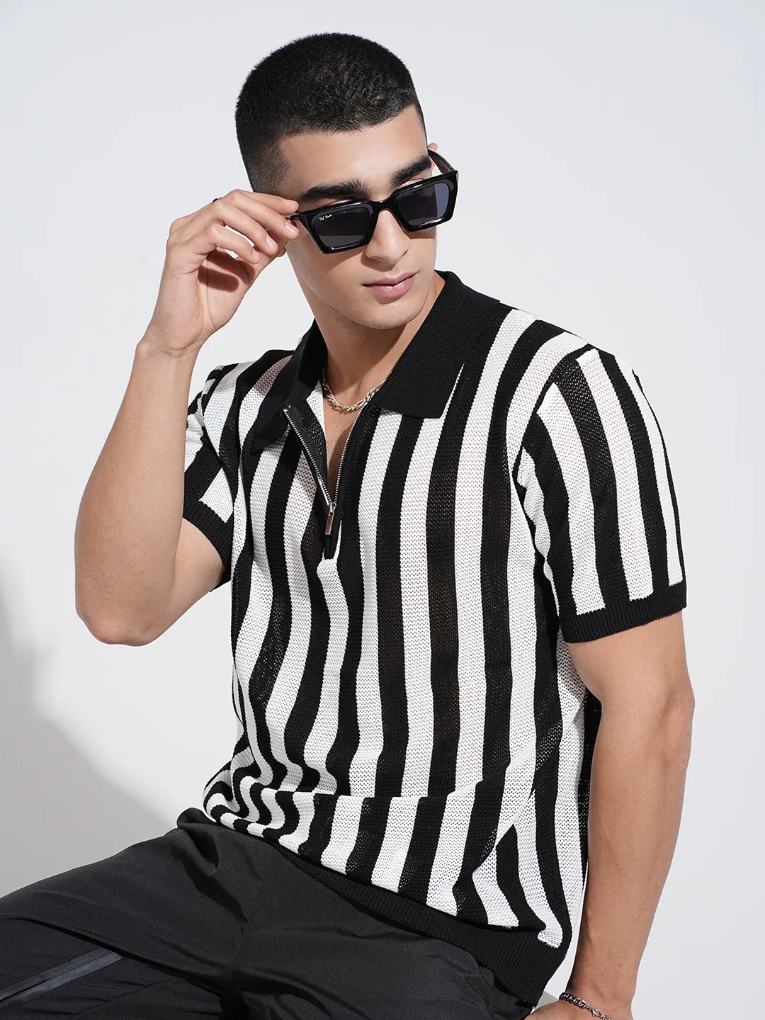 QuickReleaseFastenings Men's Striped Black Short Sleeves Polo Collar Regular Fit T-Shirt with Zip Details