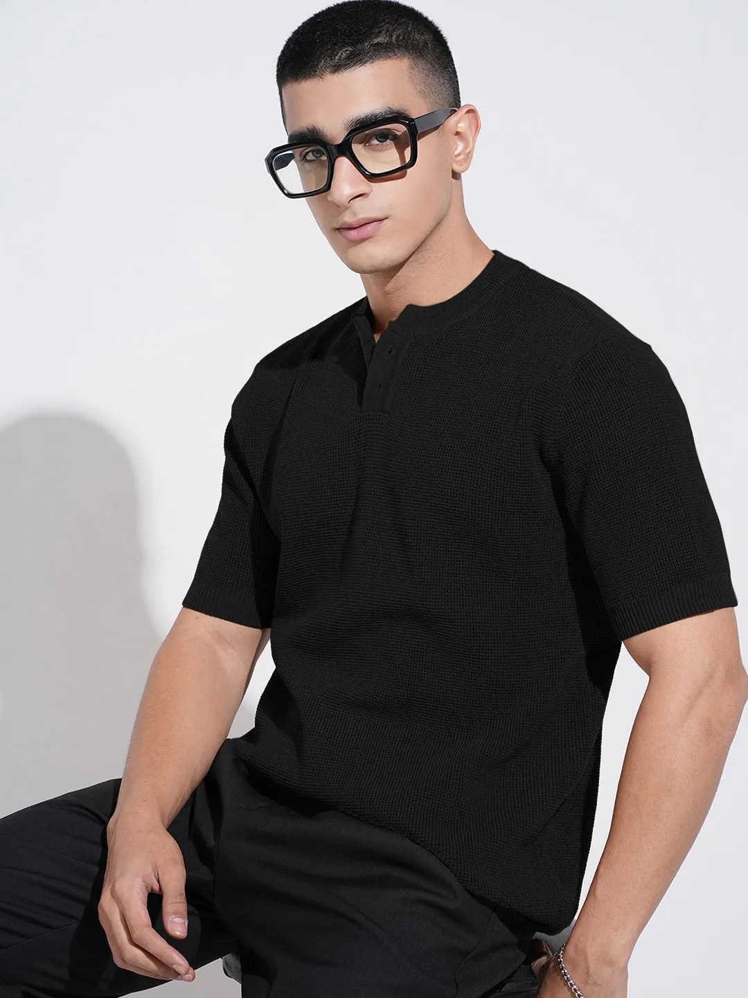 Men??s Textured Black Knitted Short Sleeve Henley T-Shirt Ventilated Back Panels