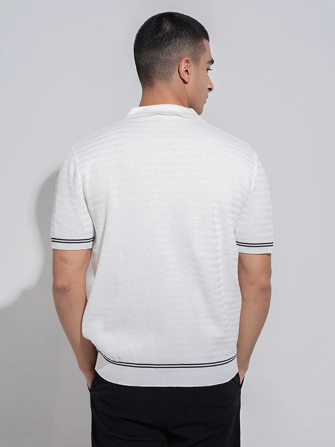 Men's Textured White Short Sleeves Polo Collar Regular Fit T-Shirt SeamlessFit