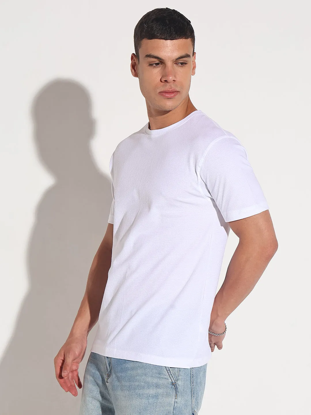 Men's White Round Neck Regular Fit T-Shirt Gentle Glow Spark Mood