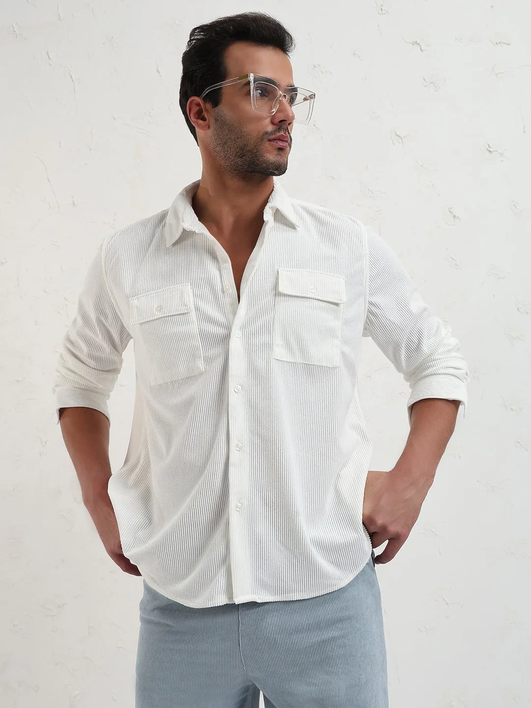 Inner Glow Men's White Solid Slim Fit Shirt