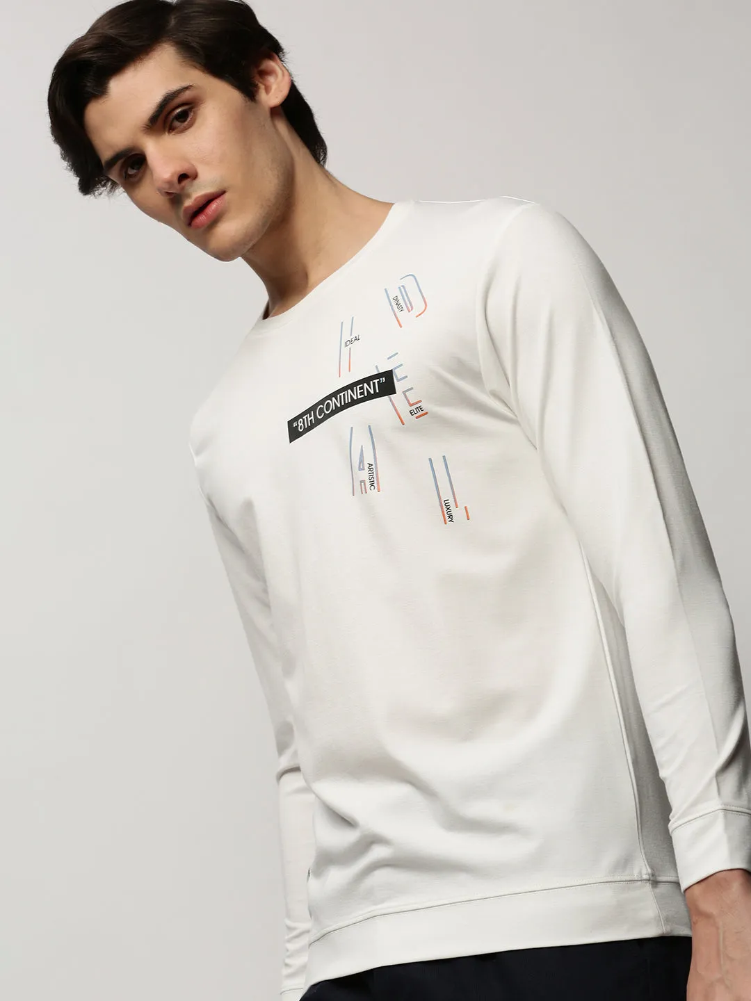 casual top Men's White Typography Printed Round Neck Cotton Pullover