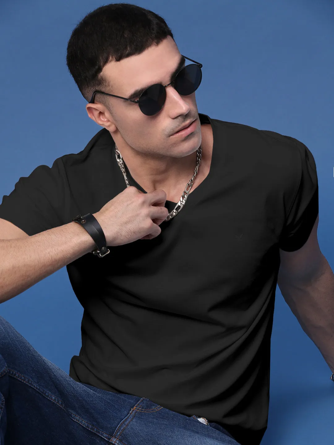 Trendy Layer product return policy Men's V-Neck Black Slim Fit T-Shirt
