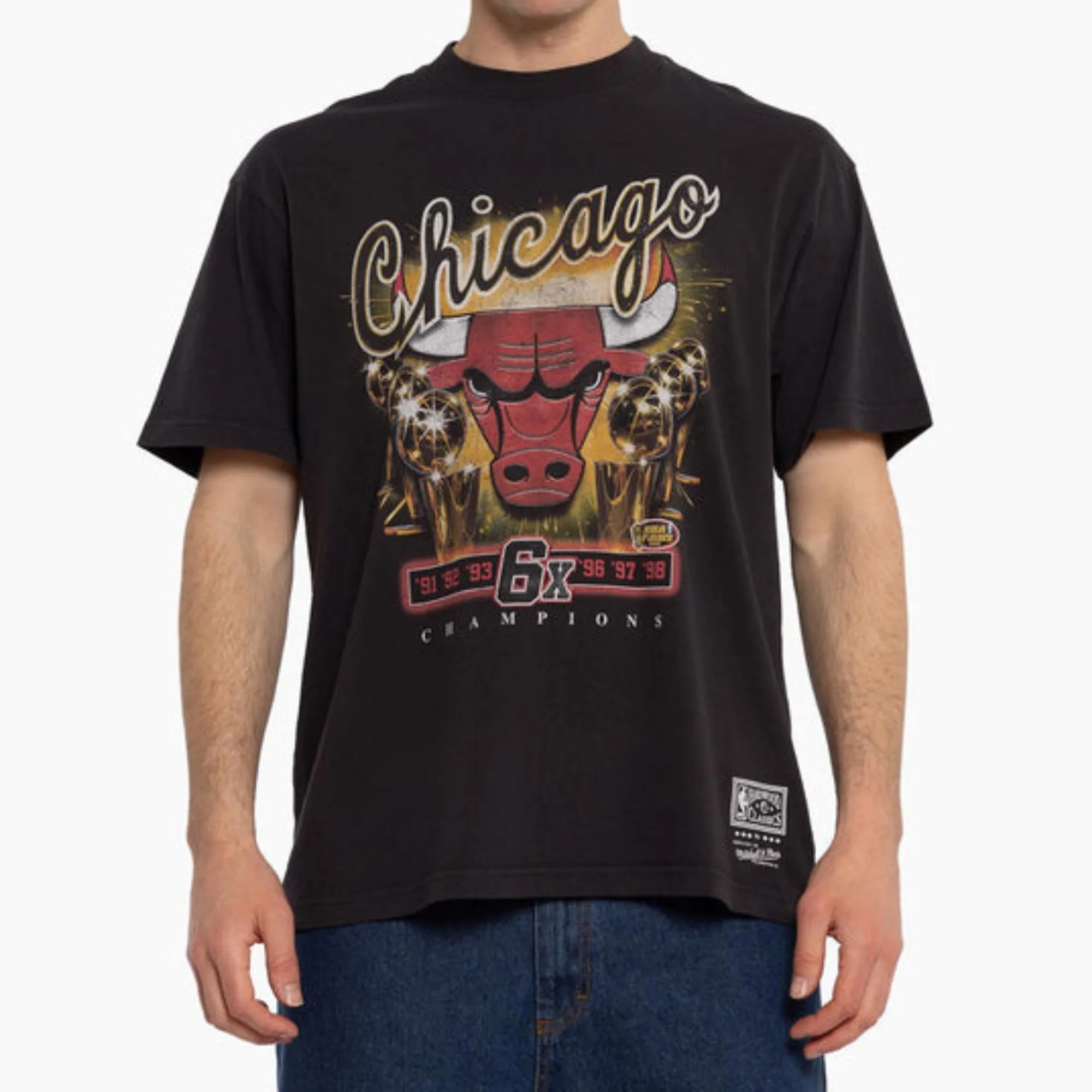 Mitchell & Ness Chicago Bulls 6X Champions Tee All Day Fit