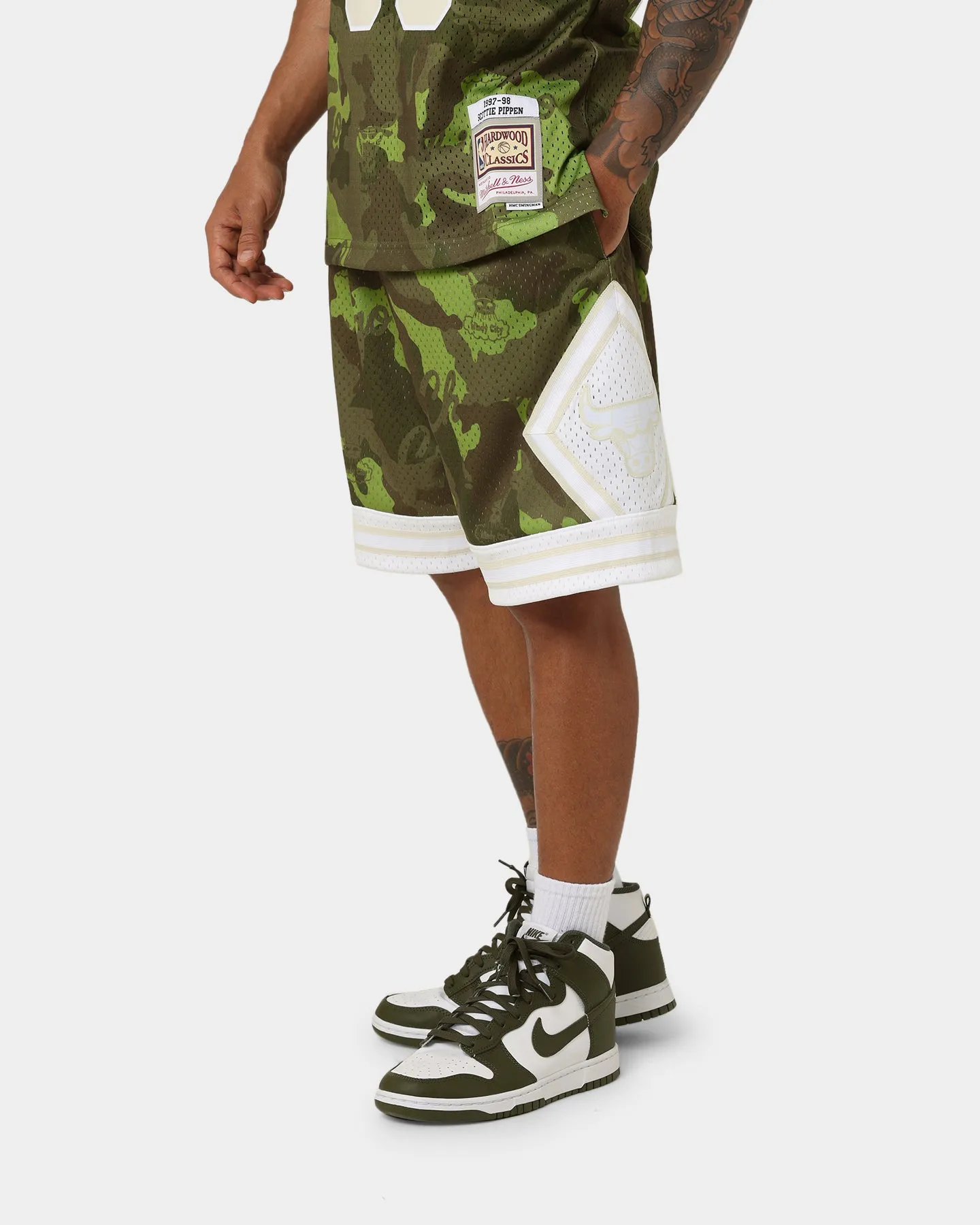 Breezy Design Clean Feel Mitchell & Ness Chicago Bulls Camo Swing Shorts Green Camo