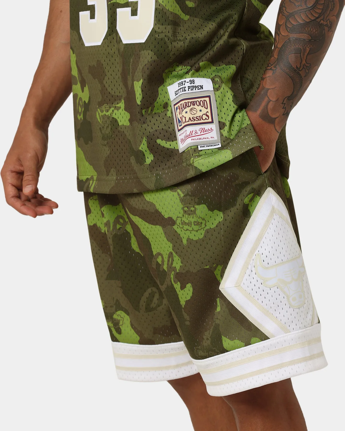 Eco Friendly Dye Process Mitchell & Ness Chicago Bulls Camo Swing Shorts Green Camo