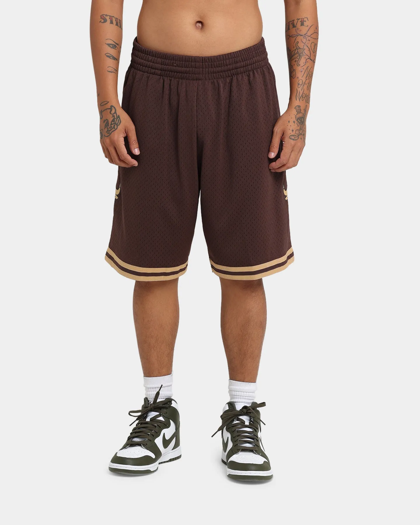 Mitchell & Ness Chicago Bulls Lux Brown Swingman Shorts Baroque Brown Body-Hugging Fit