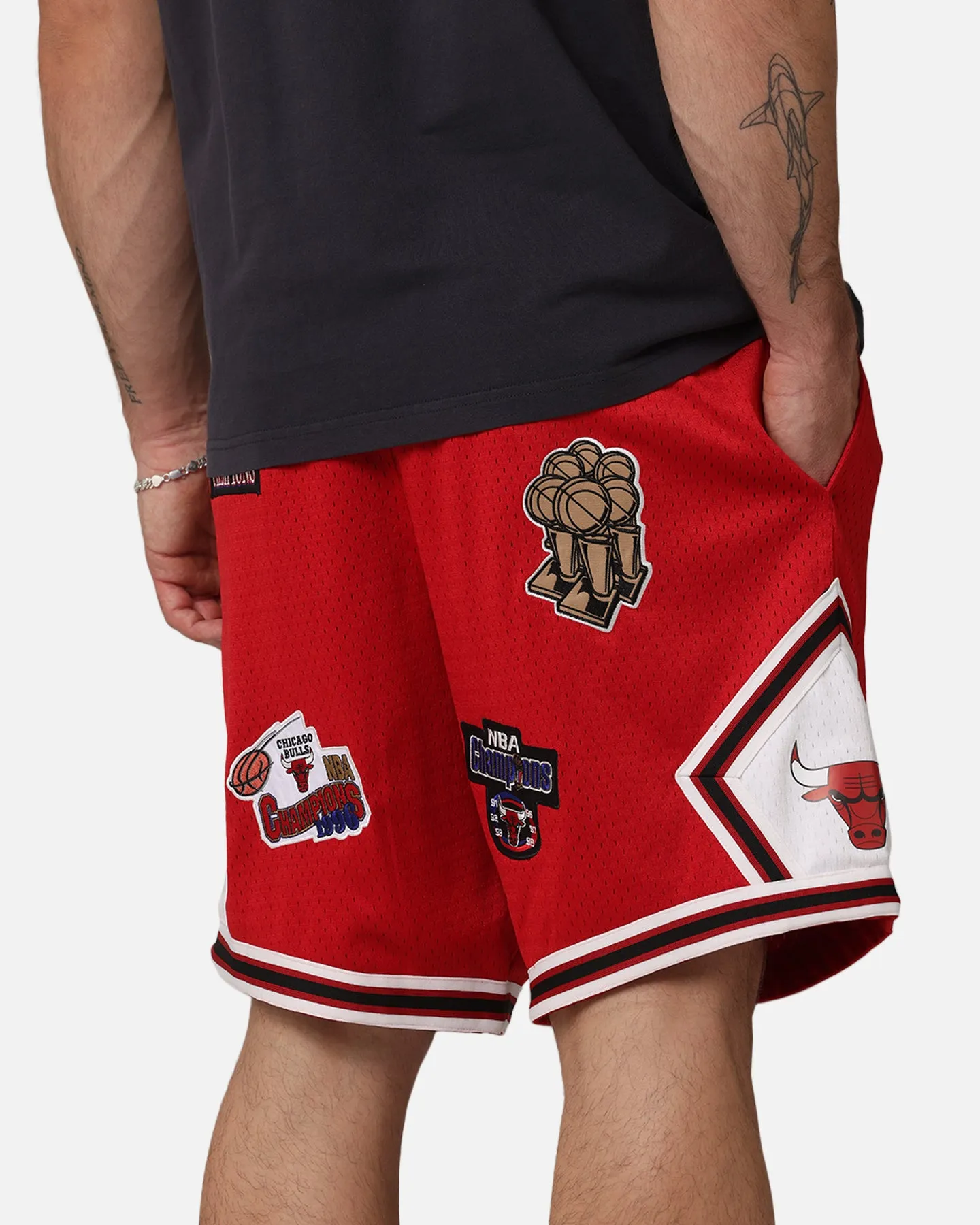 Anti Chafe Seamless Mitchell & Ness Chicago Bulls 'UNC To Chicago' Champions Shorts Red