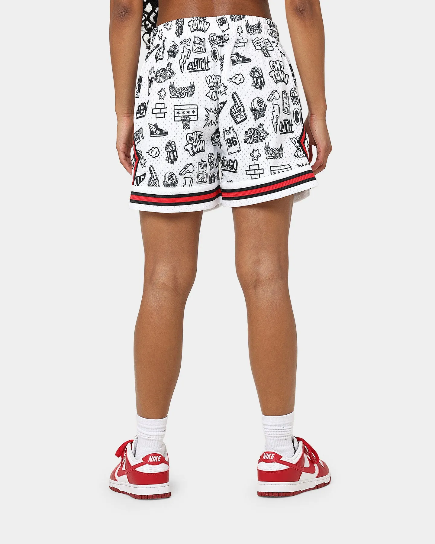water sports clothing Mitchell & Ness Women's Chicago Bulls Doodle Shorts White