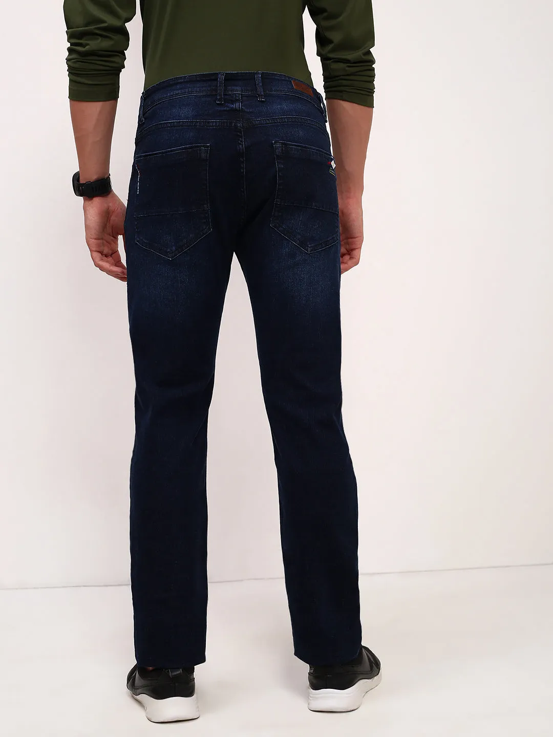 Perfect Length Design Unfaded Hemline Men's Blue Solid Straight Fit Low-Rise Light Fade Jeans