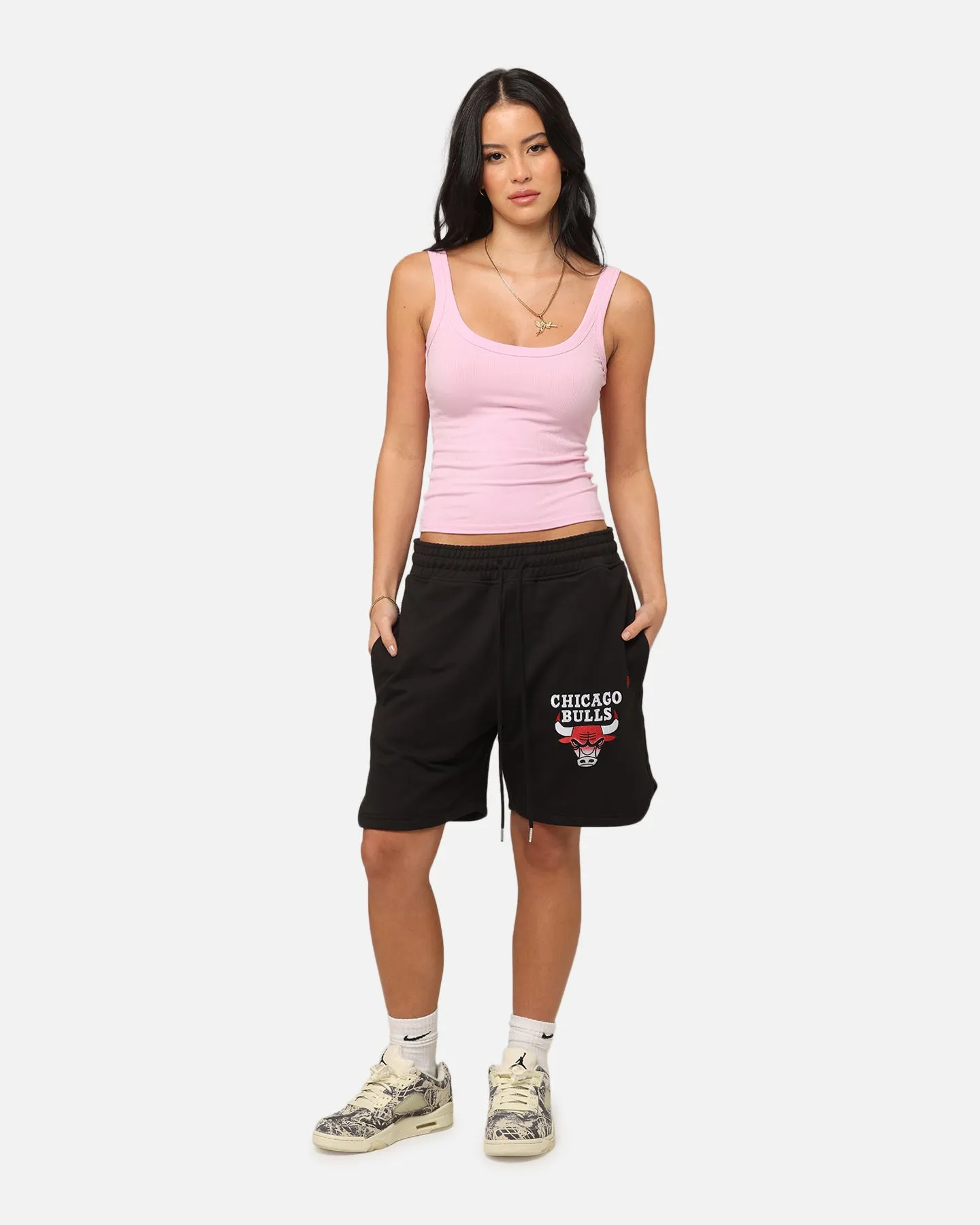 New Era Chicago Bulls Higher Fade Shorts Black Relaxed Vibe Outdoor Performance
