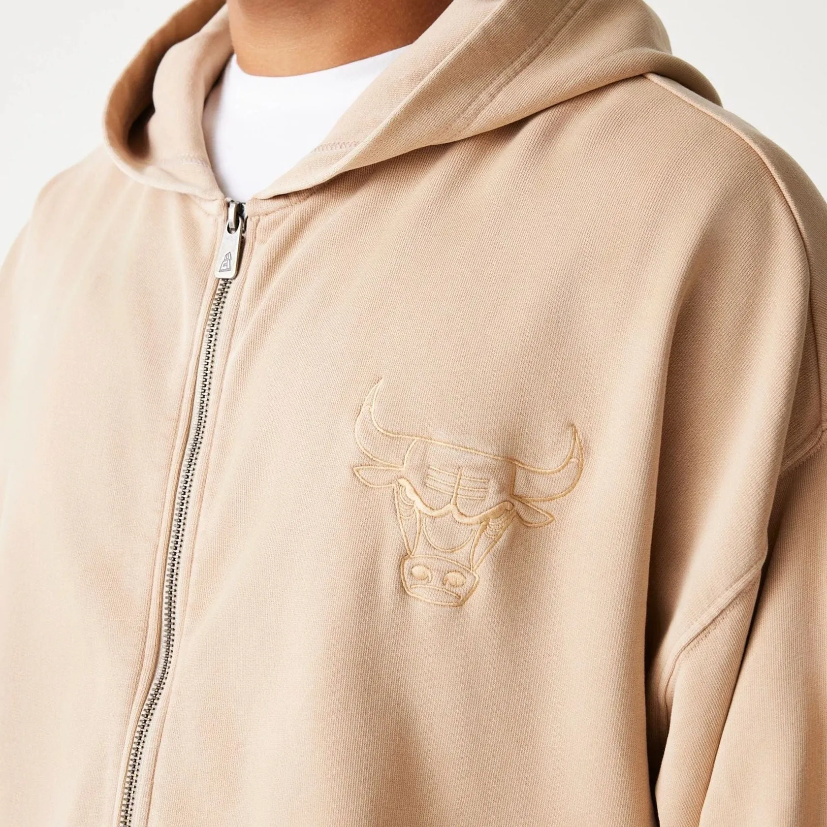 New Era Chicago Bulls NBA Washed Beige Full Zip Hoodie product earthy warmth