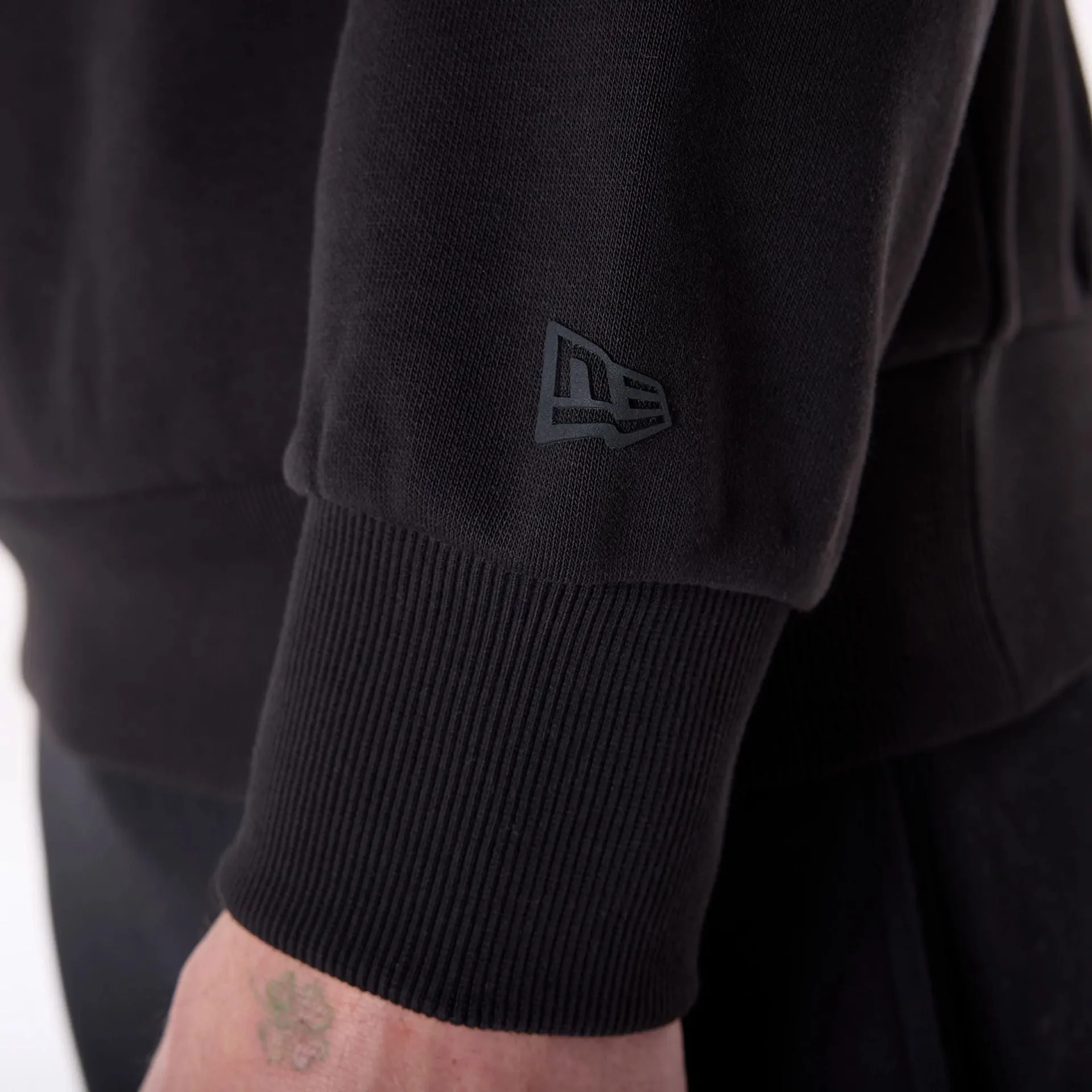 Simple Hoodie Premium Hoodie New Era Flag Logo Black Oversized Pullover Hoodie