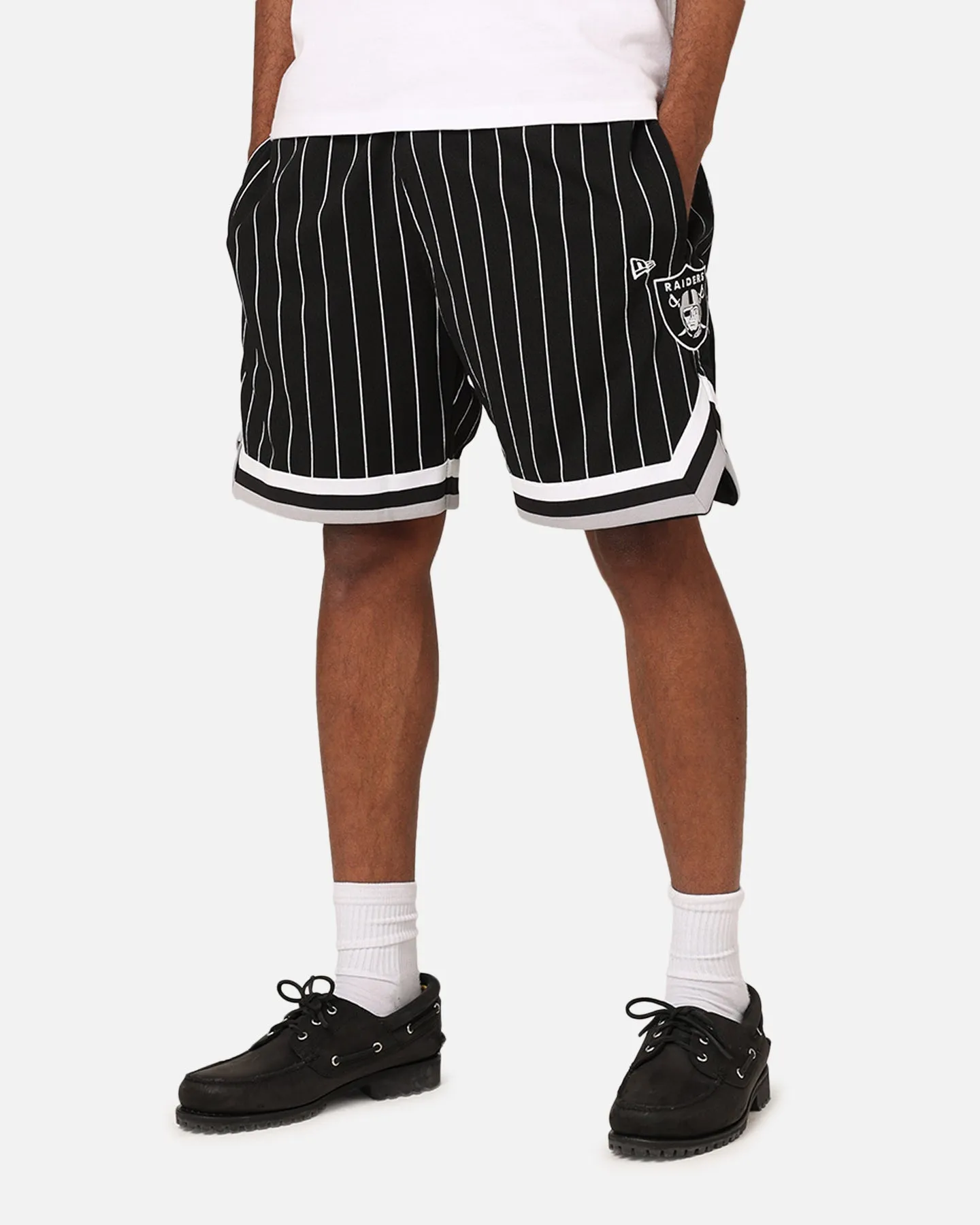 Artisanal Sporty Fit New Era Las Vegas Raiders Mesh Shorts Black Pinstripe
