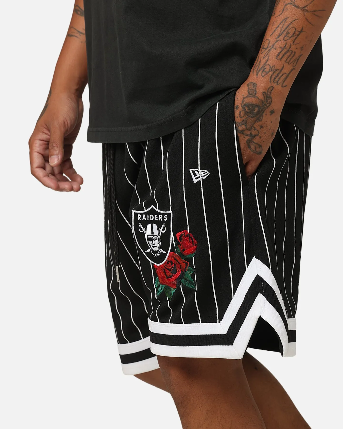 mesh ventilation Seamless Edge Design New Era Las Vegas Raiders Rose Mesh Shorts Black