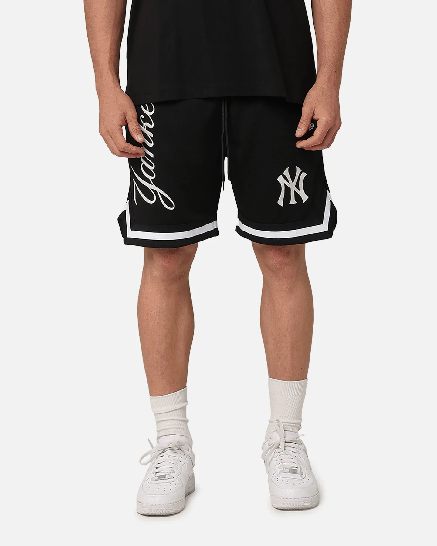 New Era New York Yankees Mesh Glow Shorts Black Sport Fit