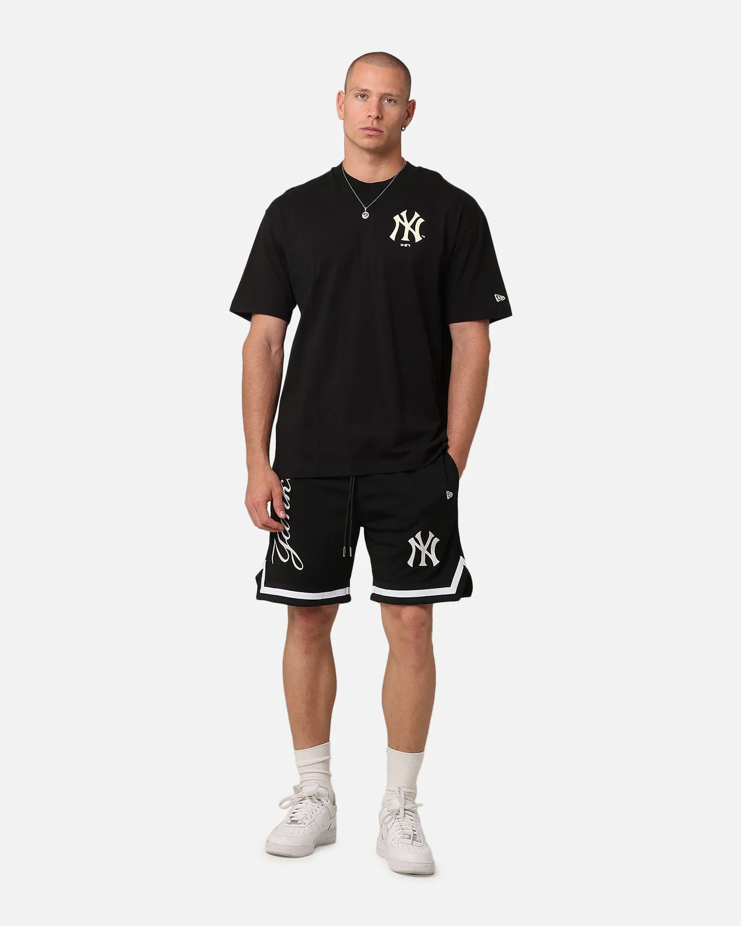 New Era New York Yankees Mesh Glow Shorts Black Low Bulk Construction OdorControlTech