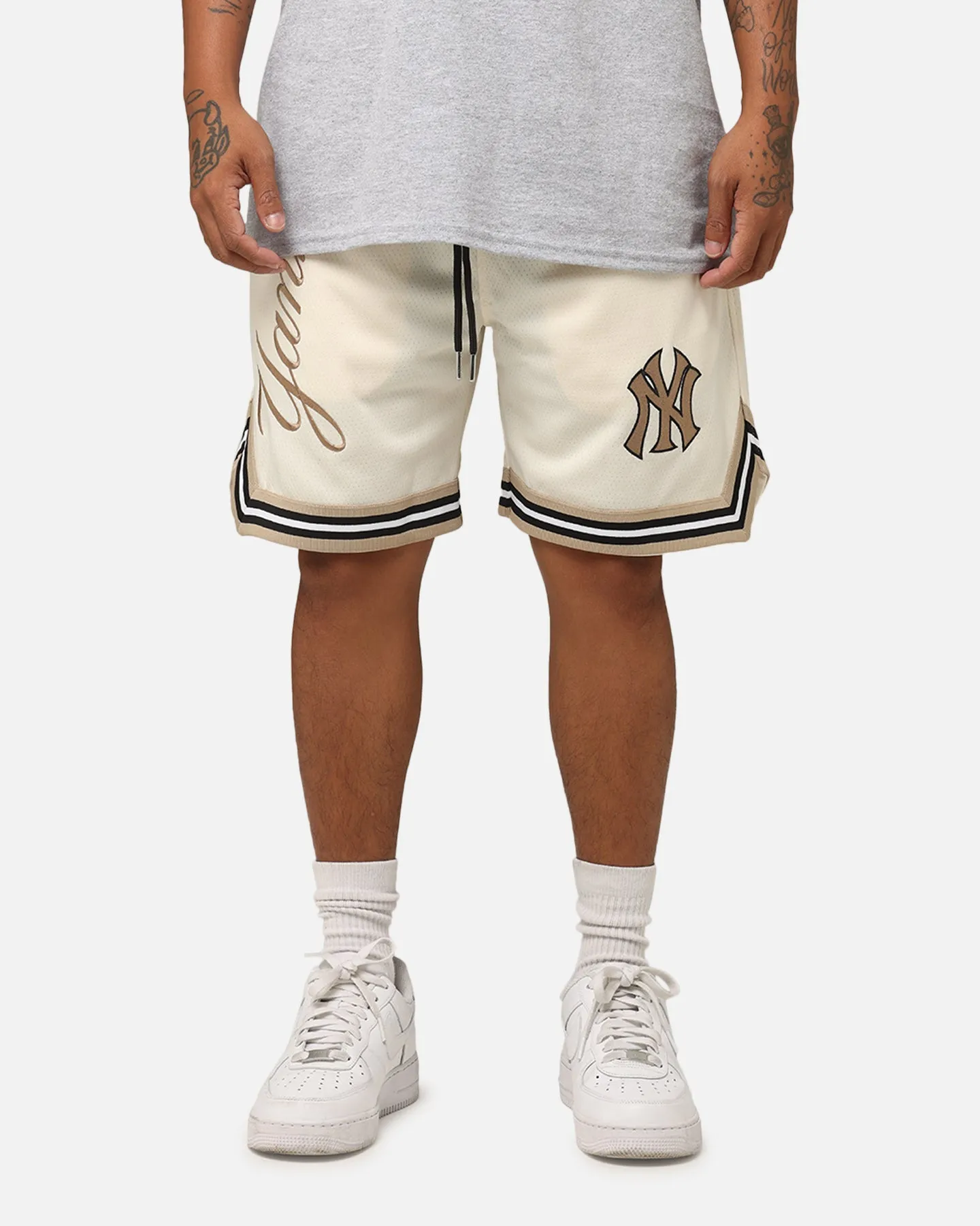 New Era New York Yankees Mesh Shorts Light Beige vacation look Compression Support Layer