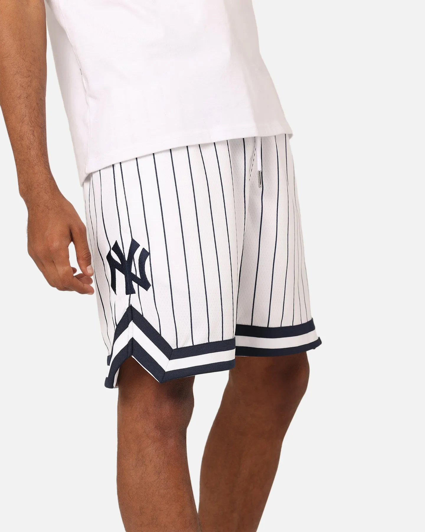 Beach Vibe New Era New York Yankees Mesh Shorts White Pinstripe