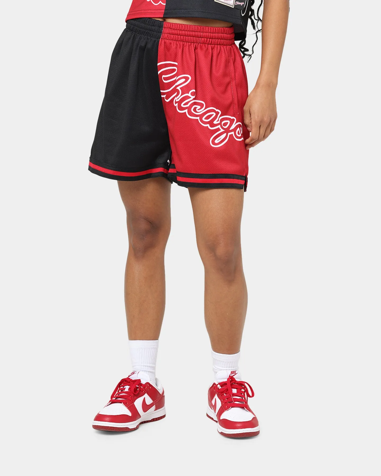 Go Soft vacation look Mitchell & Ness Women's Chicago Bulls Big Face 5.0 Shorts Black