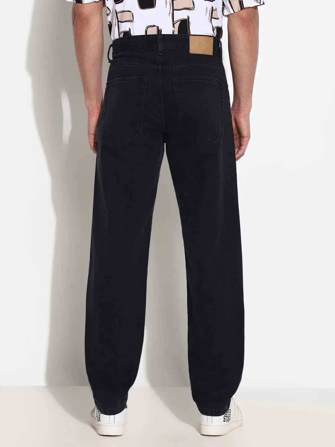 Outfit Ease Men's Black Straight Fit Jeans