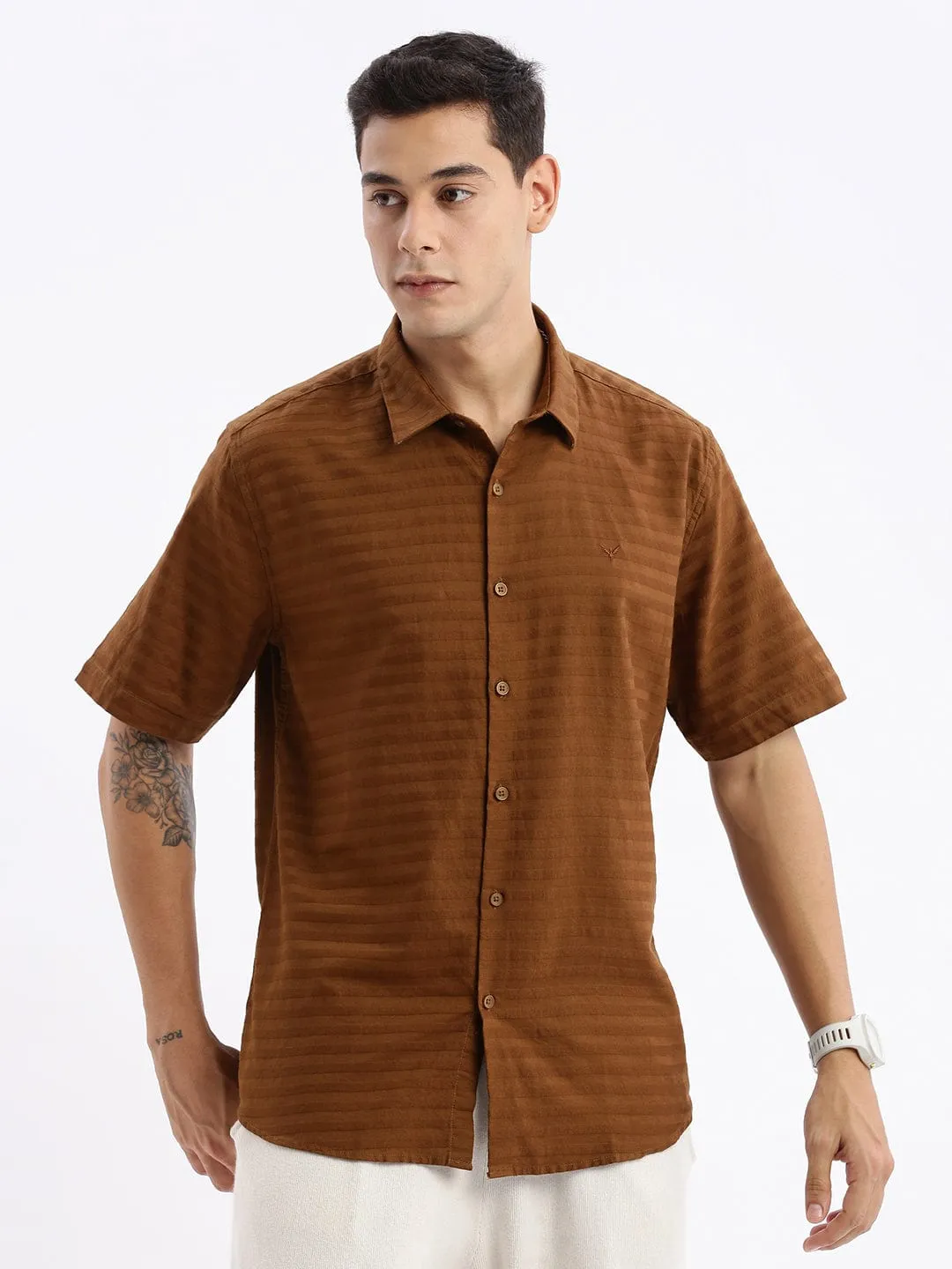 Men's Brown Standard Slim Fit Horizontal Striped Spread Collar Twill Weave Cotton Shirt FlatlockStitching