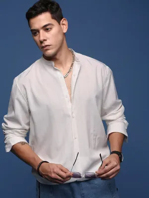 Men's Mandarin Collar Solid White Slim Fit Shirt Gloss Glow Easy Layering