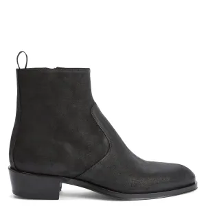 True Size Giuseppe Zanotti Ludhovic