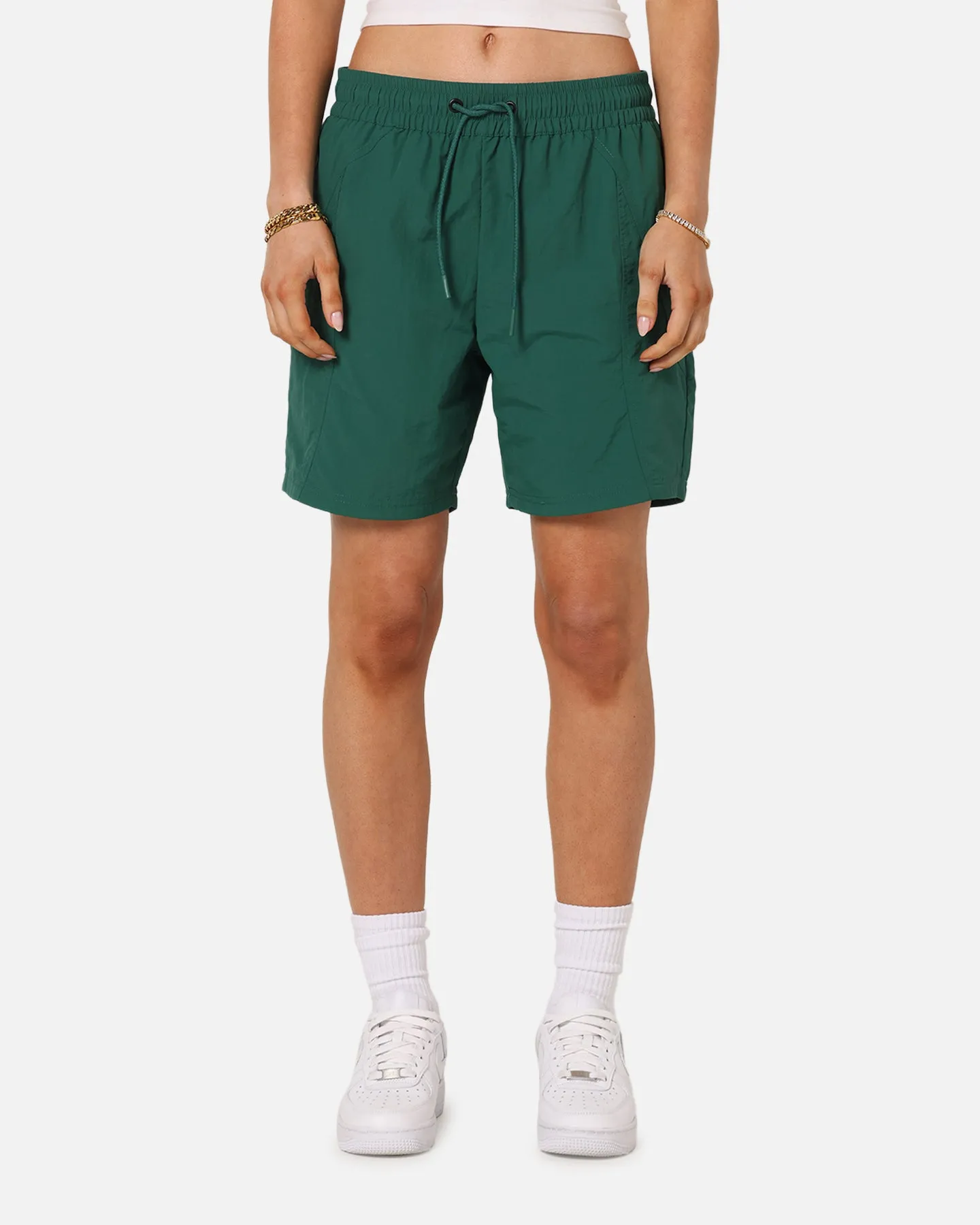 Airy Touch Carre Panelled Nylon Shorts Green