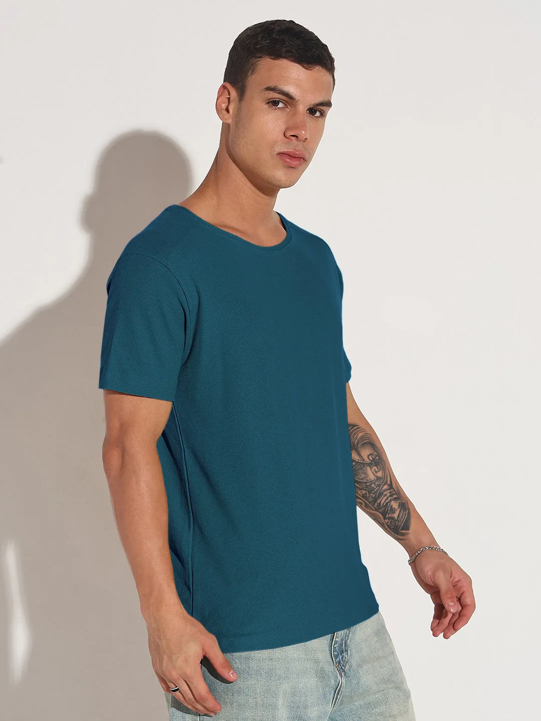 Seamless Design Versatile Hat Men's Blue Round Neck Regular Fit T-Shirt