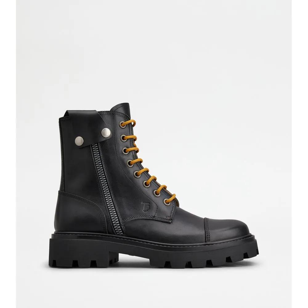 Tod's Combat Boots in Leather Premium Material