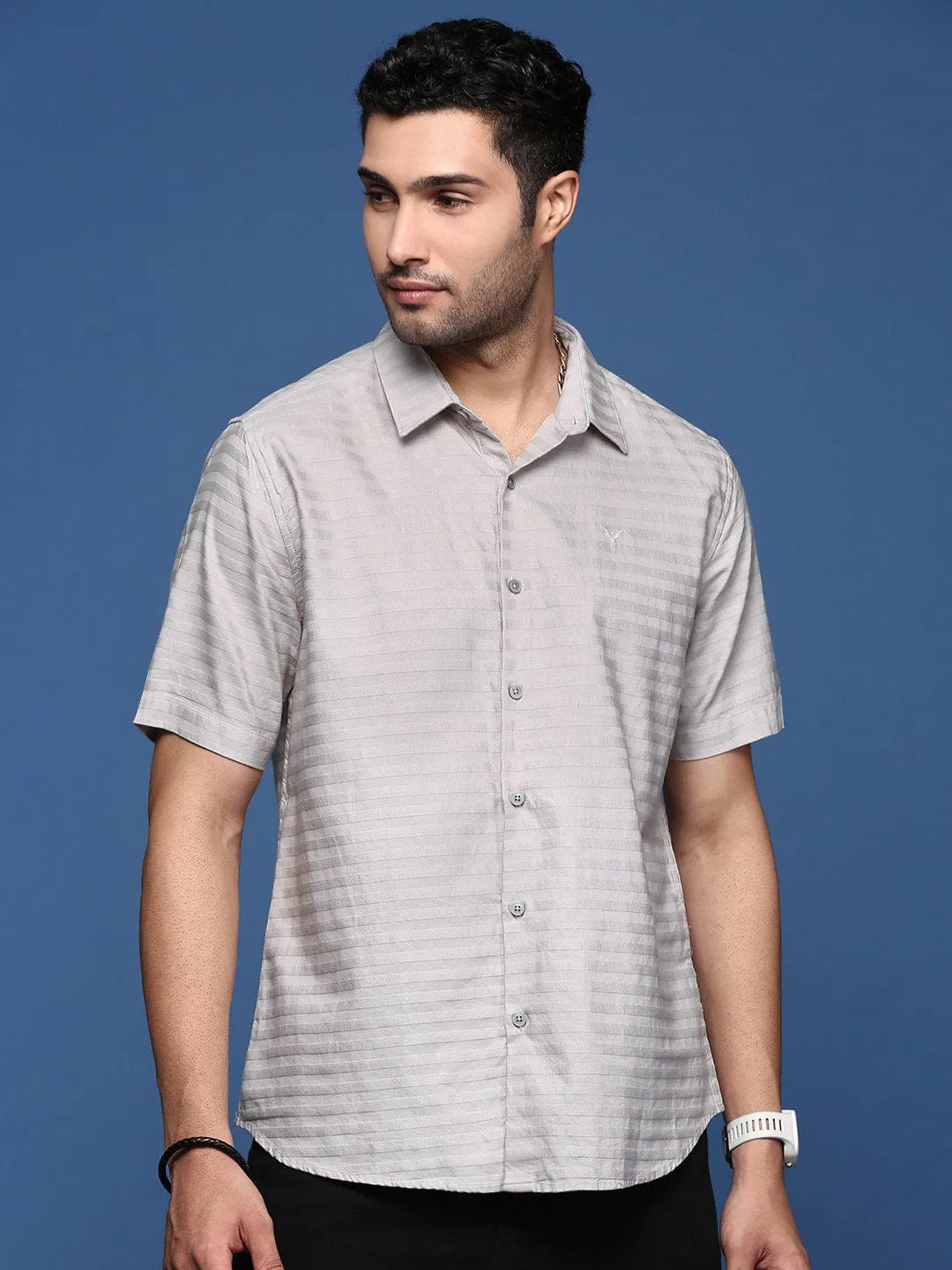 MultiPanelCut Men's Grey Standard Slim Fit Horizontal Stripes Opaque Striped Casual Shirt