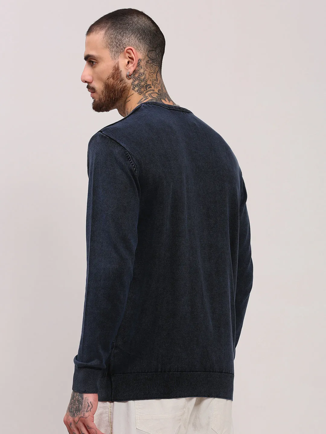 Men's Navy Blue Solid Sweater Sleek Surface