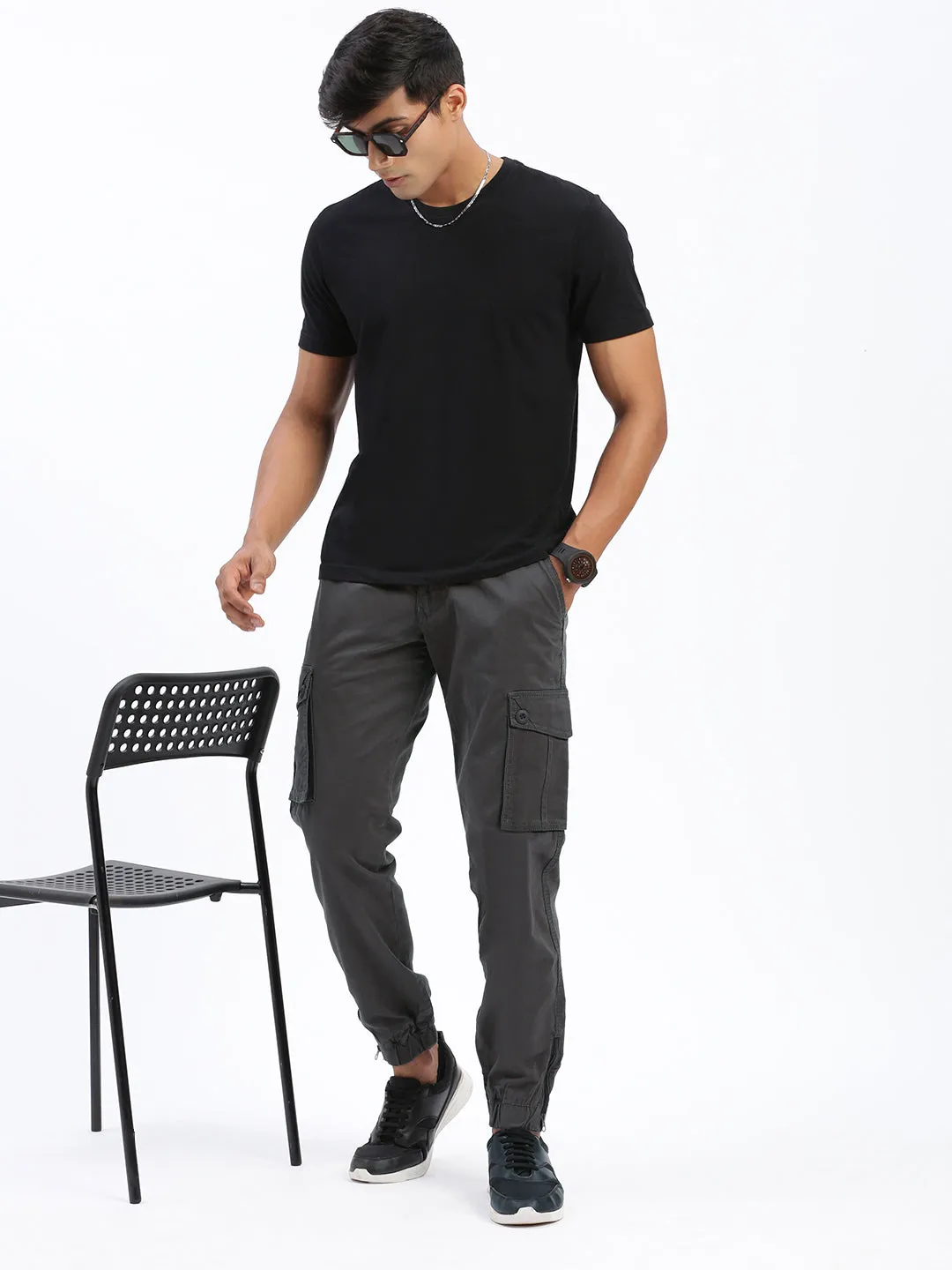 NonRestrictiveFit Men's Charcoal Comfort Slim Fit Low-Rise Joggers Trousers