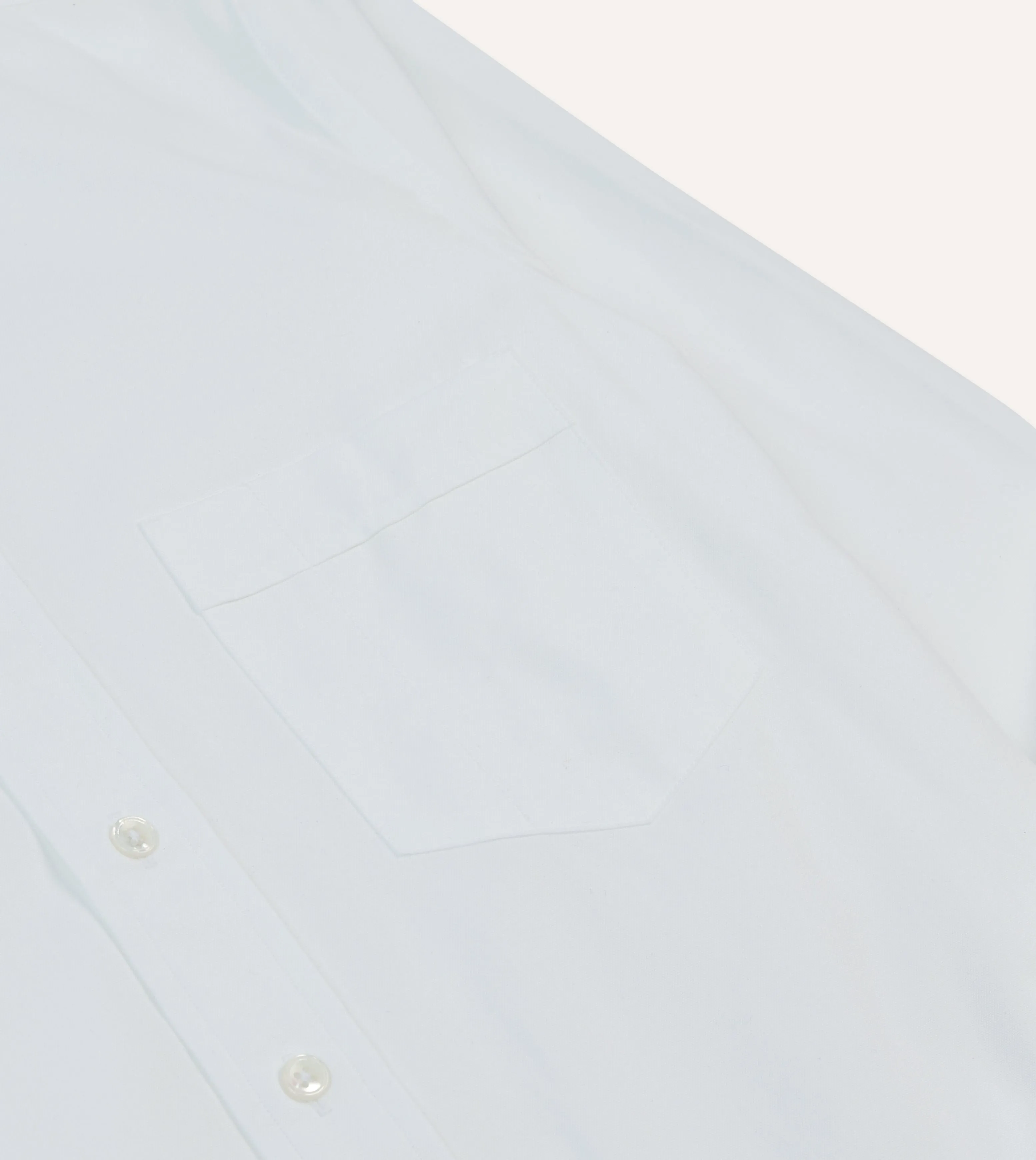 White Pinpoint Oxford Cotton Cloth Button-Down Shirt Fashionable Piece Elegant and Relaxed