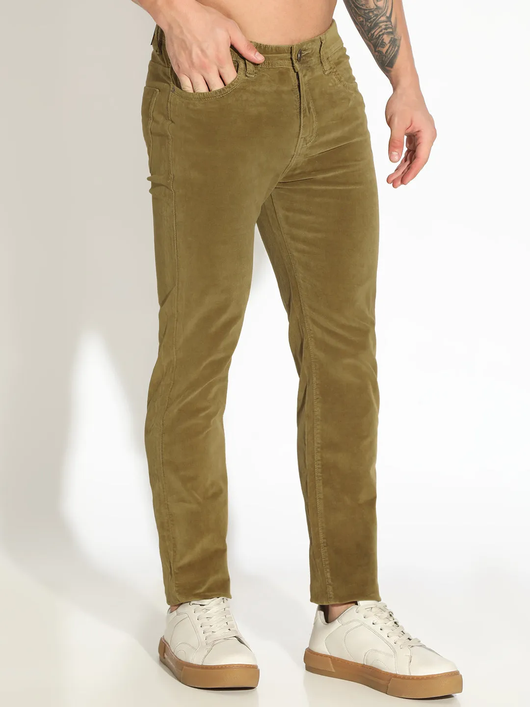 Eco Friendly Lightweight Modern Street Basics Men's Olive Slim Fit Low-Rise Velvet Jeans