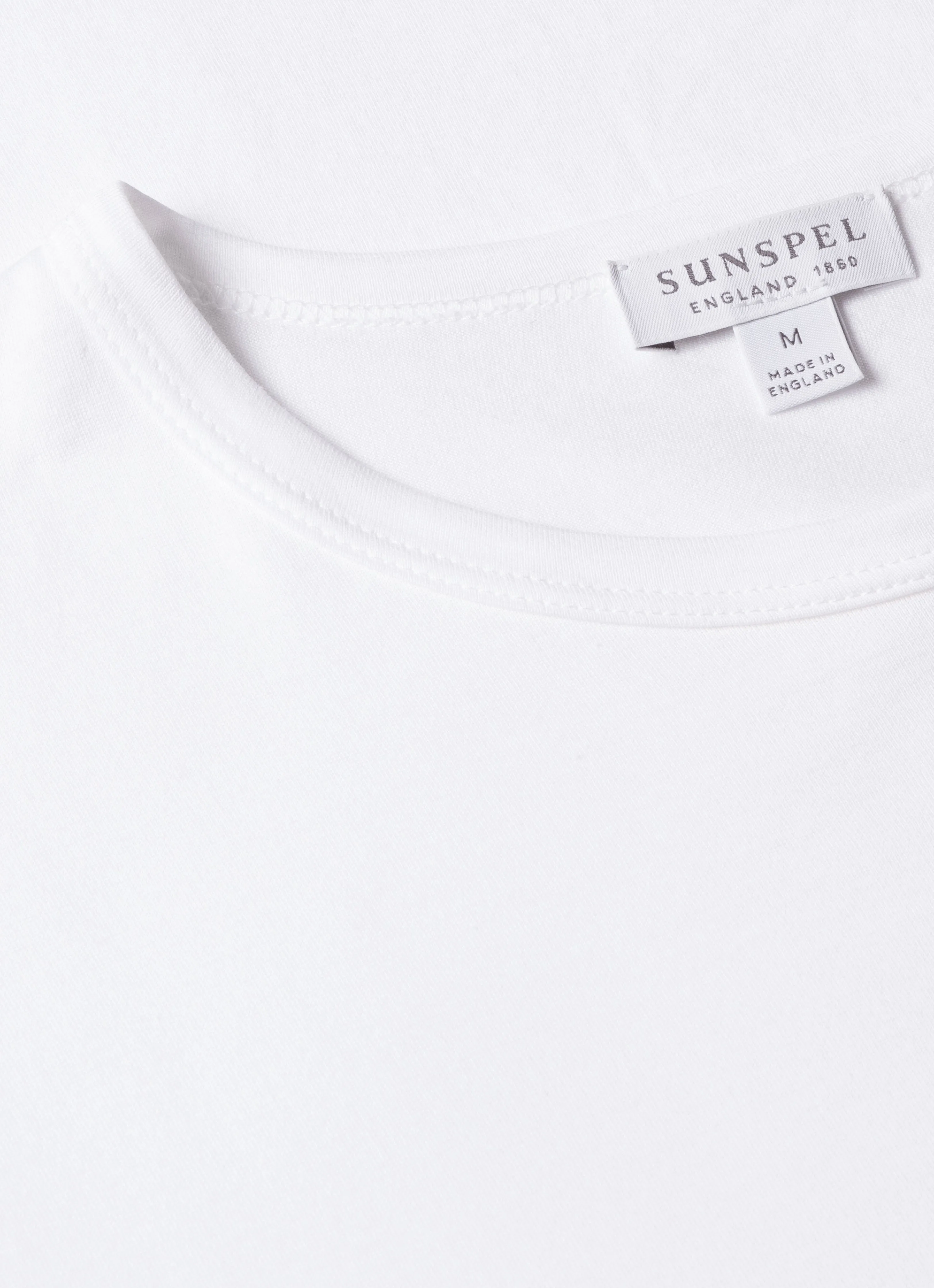 Men's Classic T-shirt in White Spring Freshness Crew neck classic