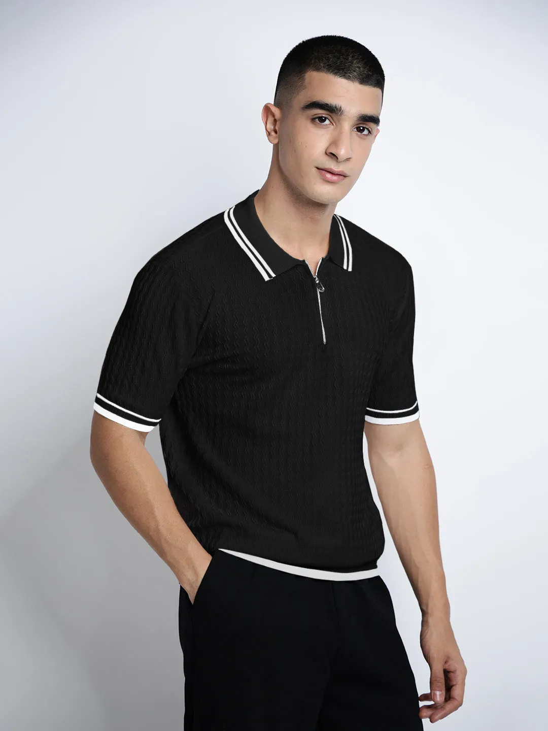 Men??s Textured Black Short Sleeve Polo T-Shirt with Contrast Zip Details QuickDryTech