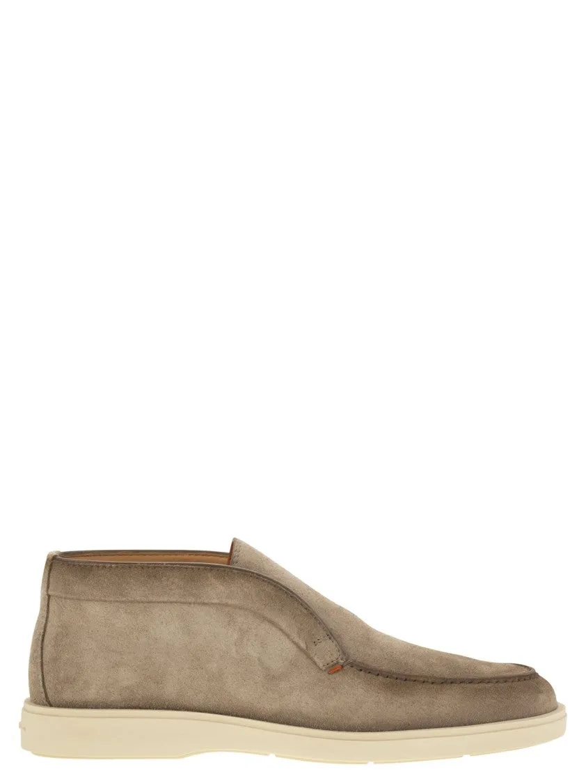 Suede Desert Boot With Smooth Rubber Sole Style Neutral