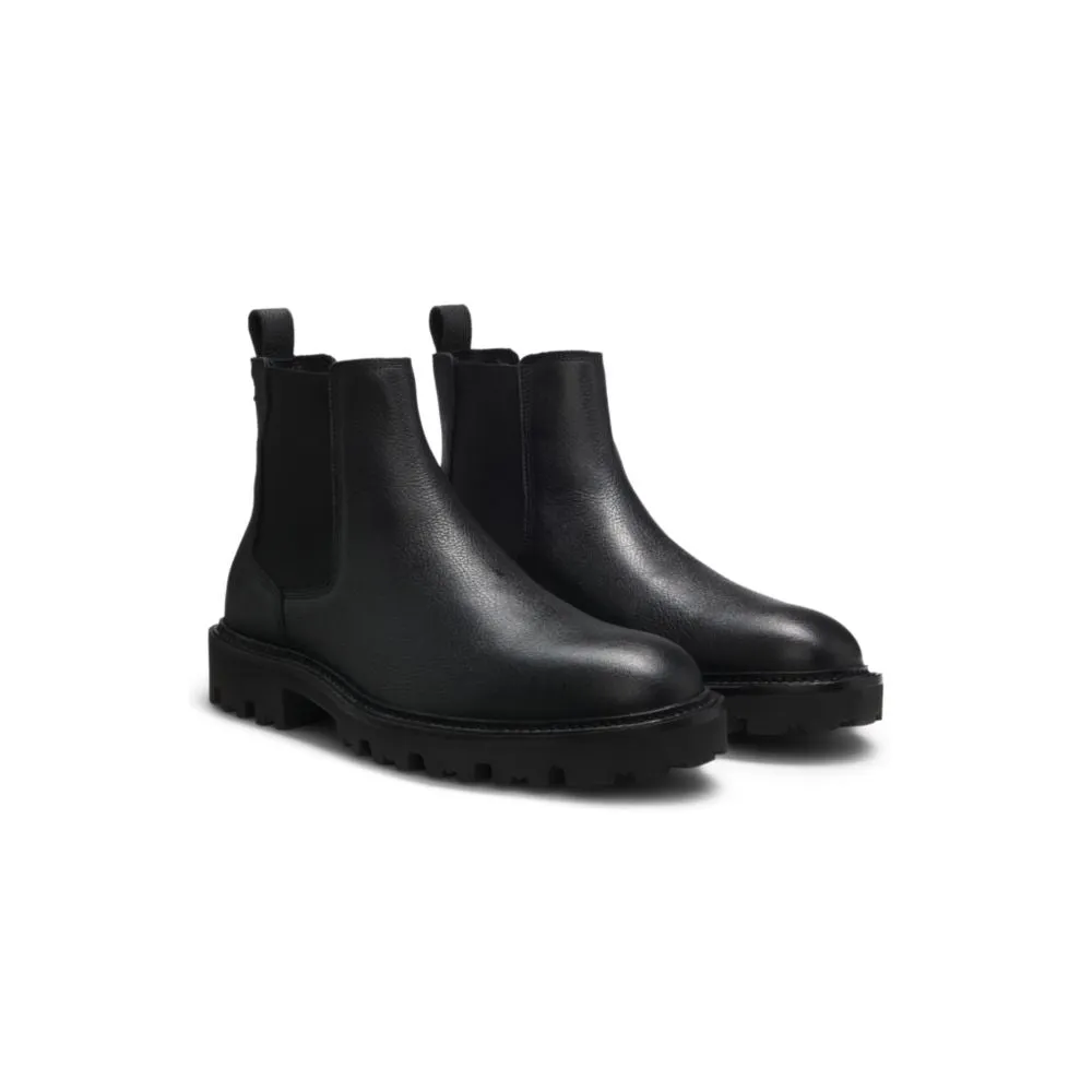 Chelsea boots in grained leather with lug sole Stylish Shoes