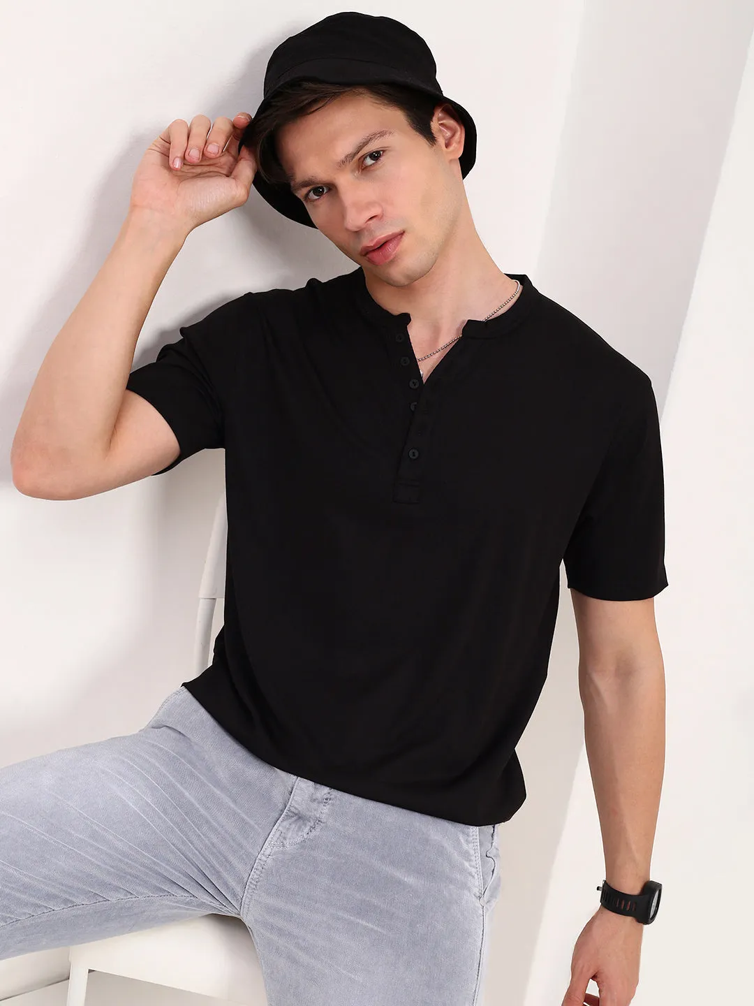 Men's Black Solid Henley Neck T-Shirt Street-Ready Look