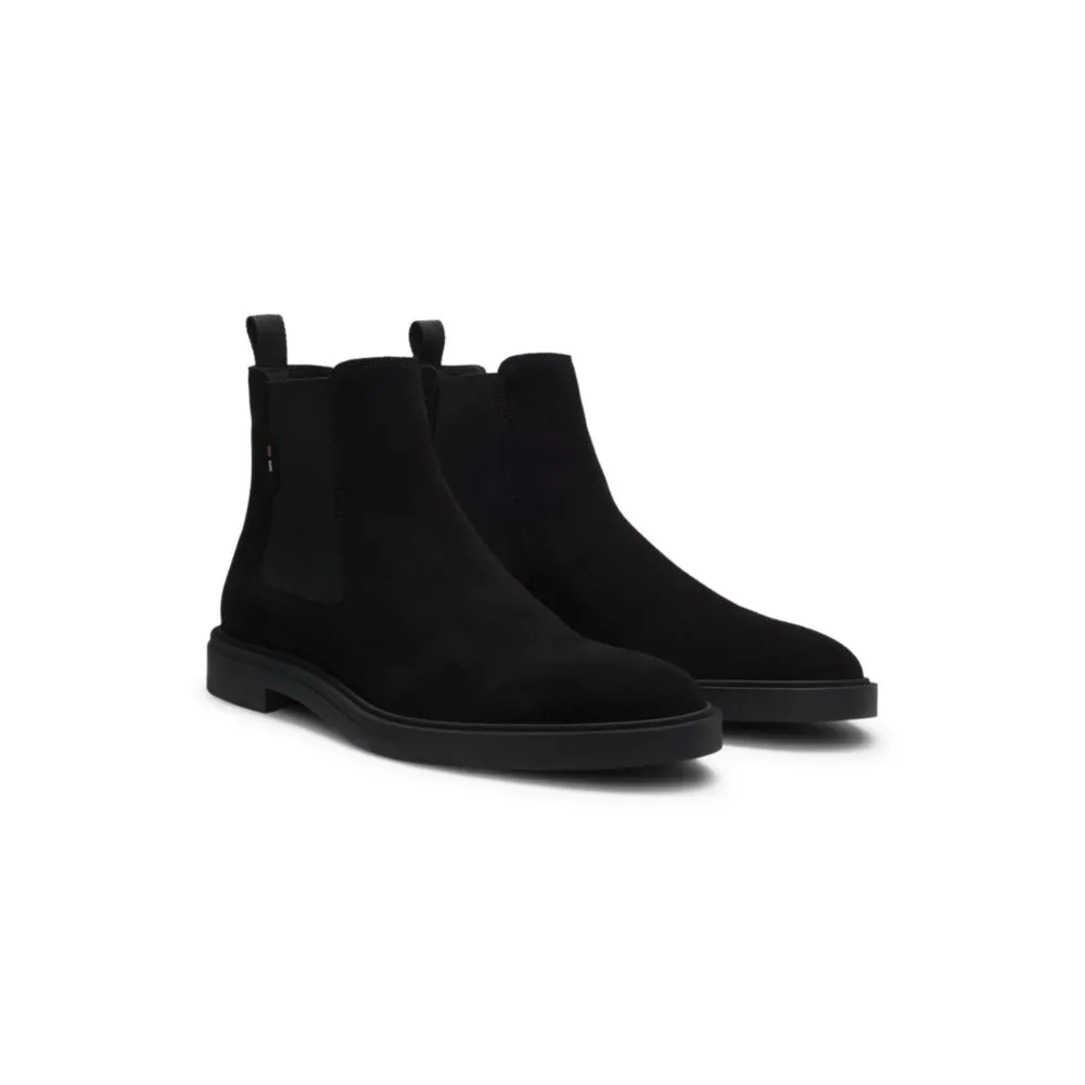 Suede Chelsea boots with signature stripe Weekend Ready Soft Hue