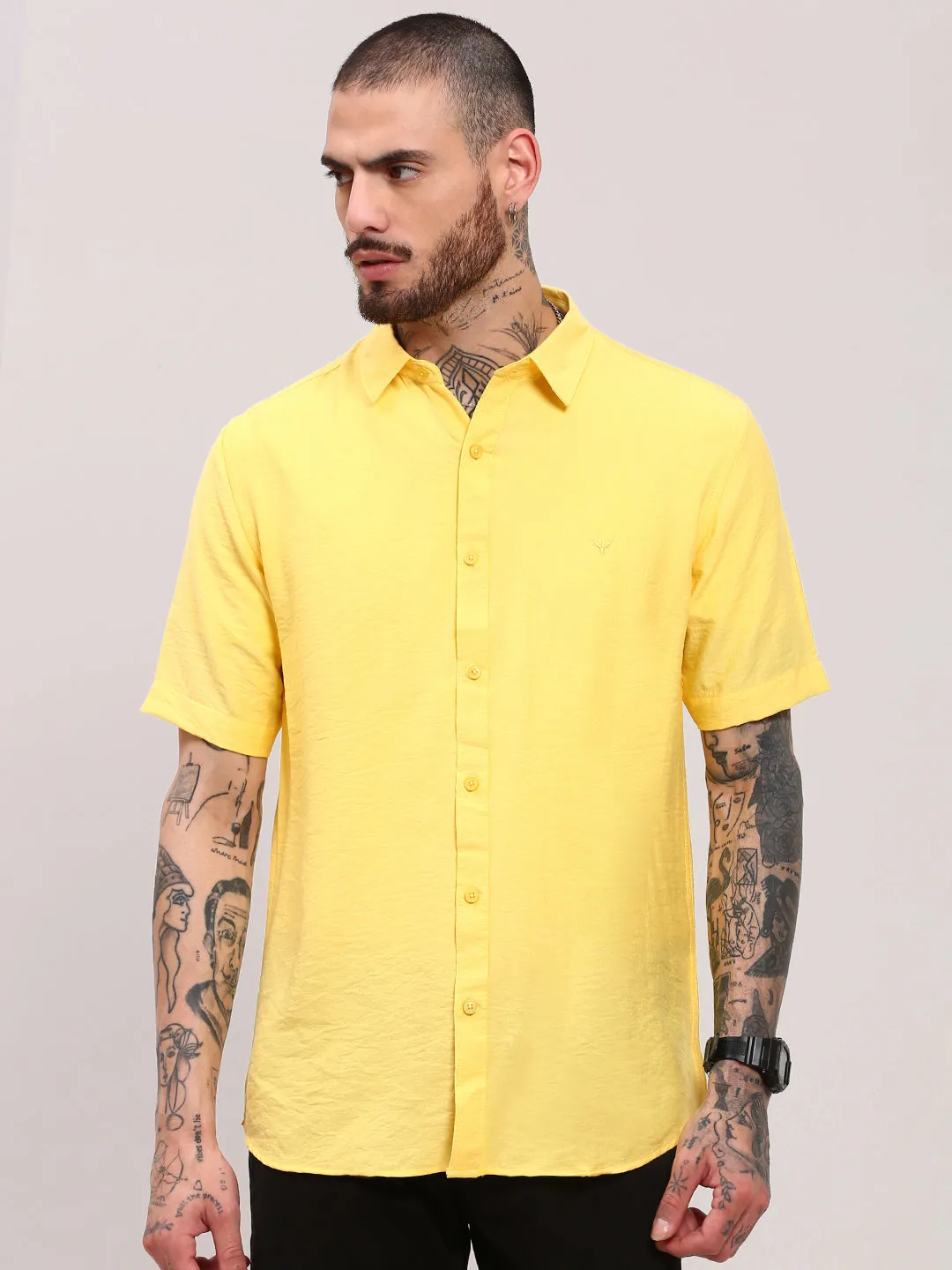 Men's Yellow Comfort Spread Collar Solid Cotton Casual Shirt Chic Accessory