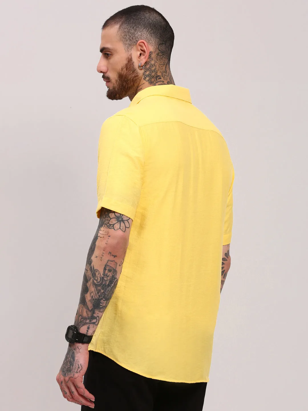 Minimal Design SeamFreeEngineering Men's Yellow Comfort Spread Collar Solid Cotton Casual Shirt