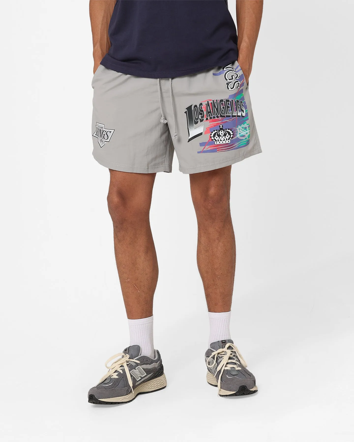 Chill Vibes Fit Mitchell & Ness Los Angeles Kings Nylon Shorts Grey